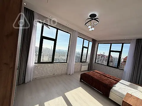 Kirayə verilir 3 otaqlı yeni tikili 116 m²