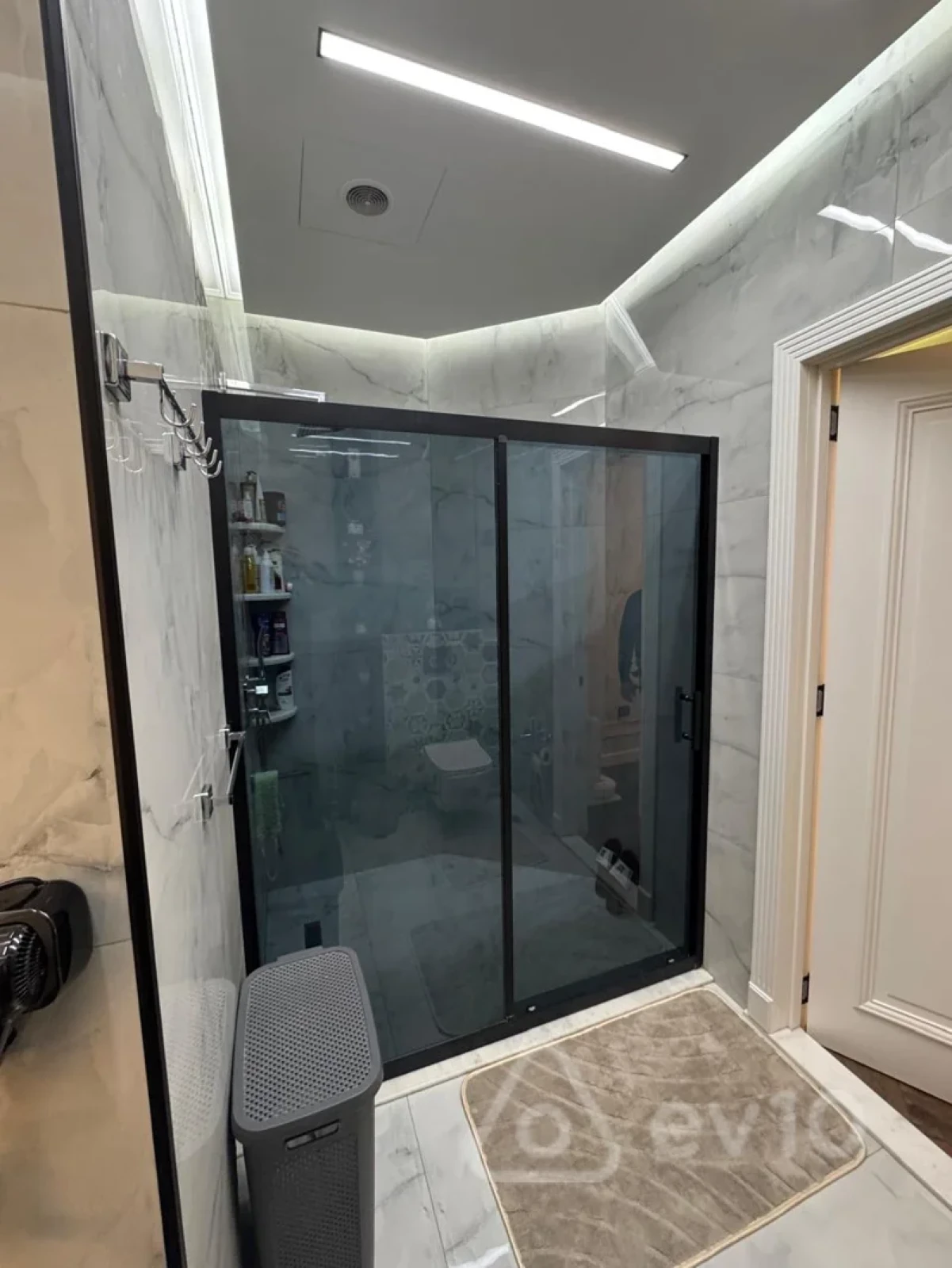 Satılır 5 otaqlı həyət evi 230 m²