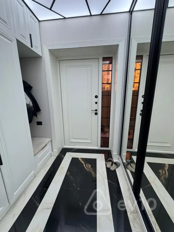 Satılır 5 otaqlı həyət evi 230 m²