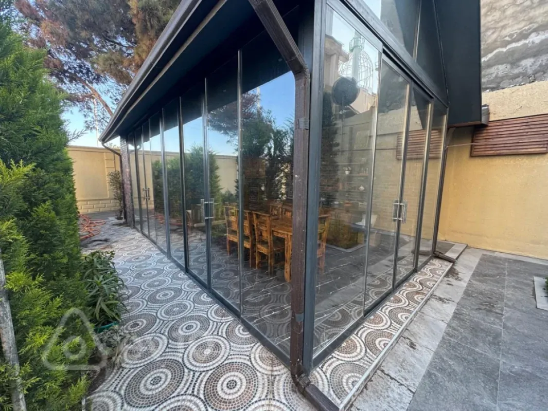 Satılır 5 otaqlı həyət evi 230 m²