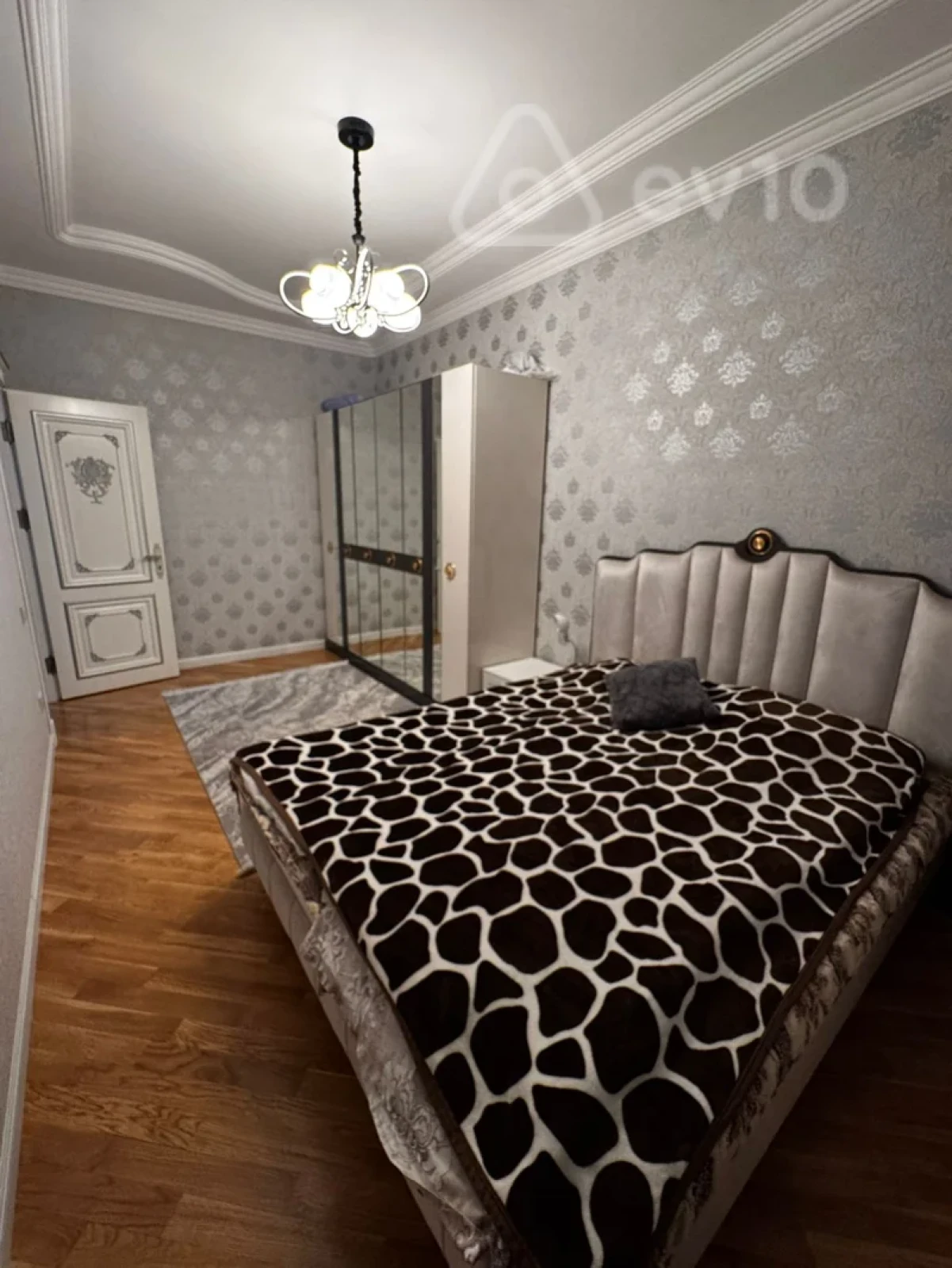 Satılır 3 otaqlı yeni tikili 98 m²