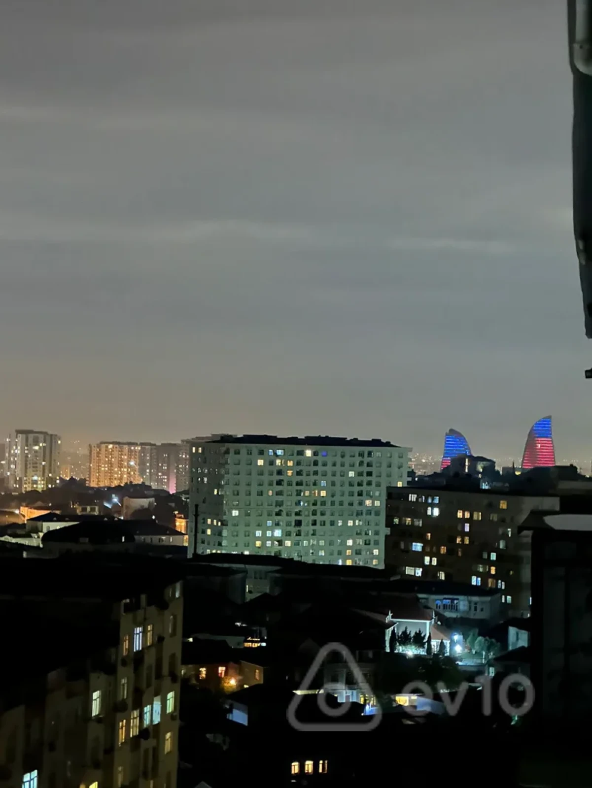 Satılır 3 otaqlı yeni tikili 98 m²