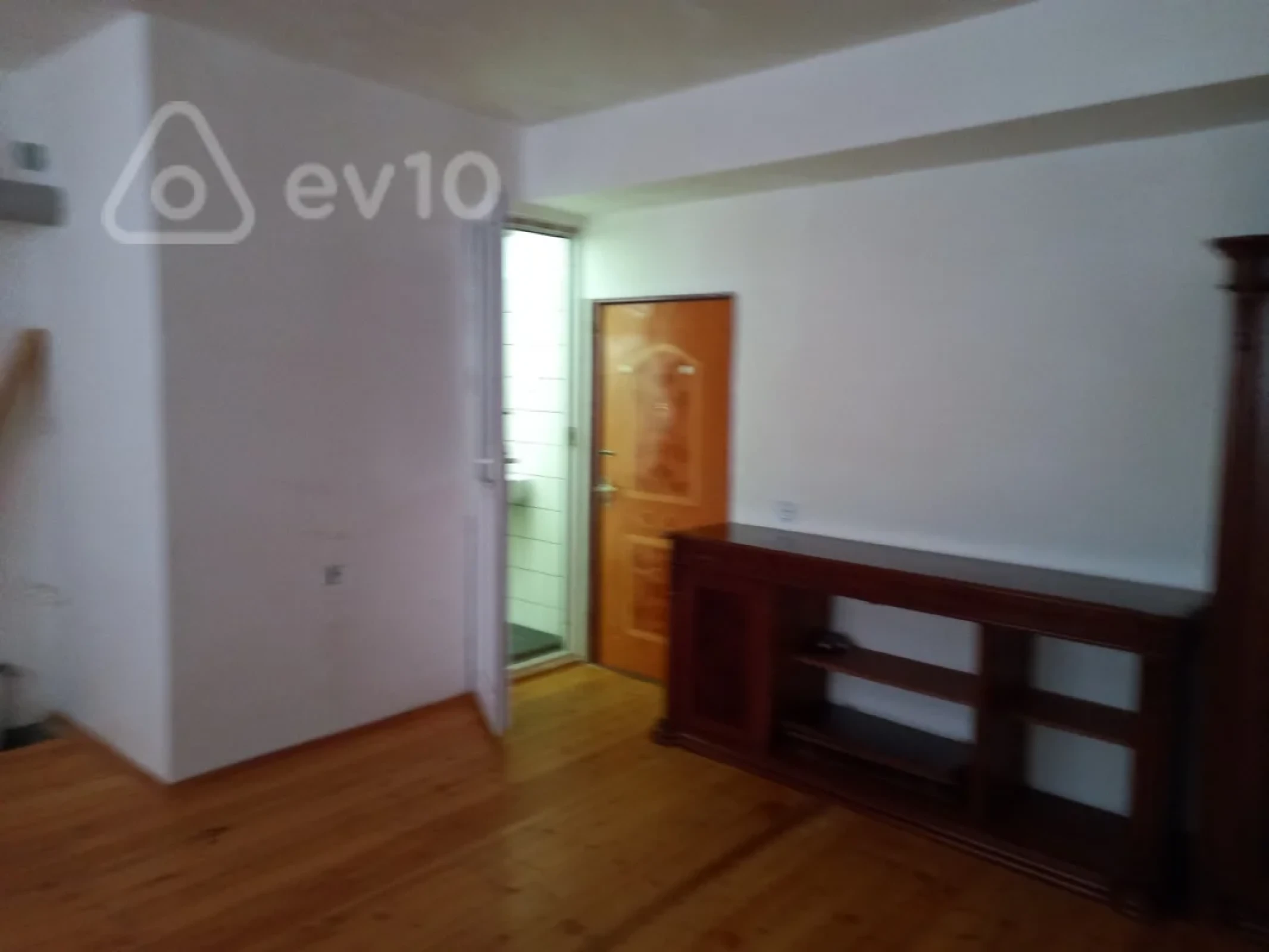 Satılır mənzil 950 m²