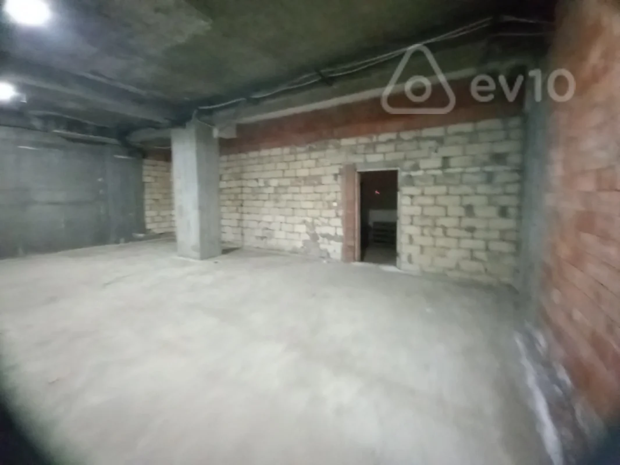 Satılır mənzil 950 m²