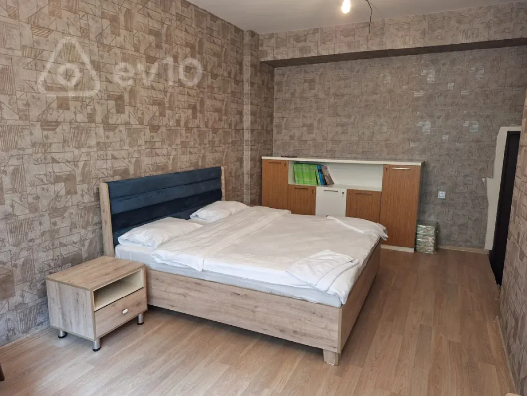 Satılır mənzil 950 m²