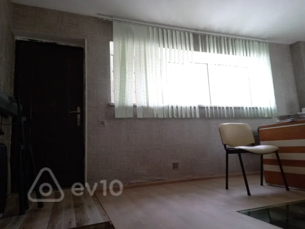 Satılır mənzil 950 m²