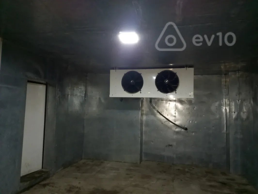 Satılır mənzil 950 m²