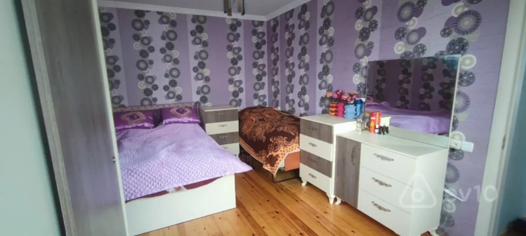 Satılır 3 otaqlı həyət evi 1500 m²
