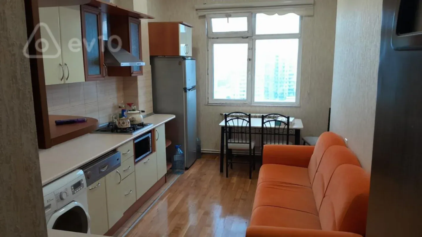 Kirayə verilir 3 otaqlı yeni tikili 120 m²