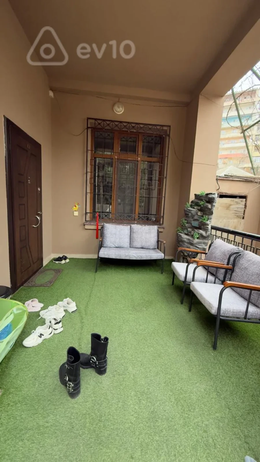 Kirayə verilir 4 otaqlı ofis 240 m²