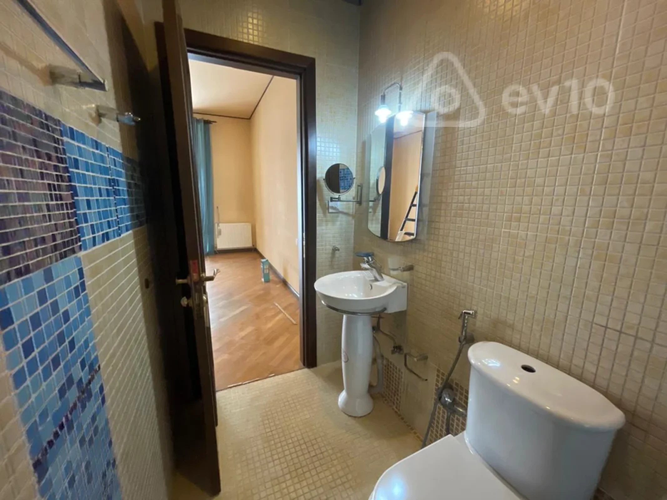 Kirayə verilir 4 otaqlı ofis 240 m²