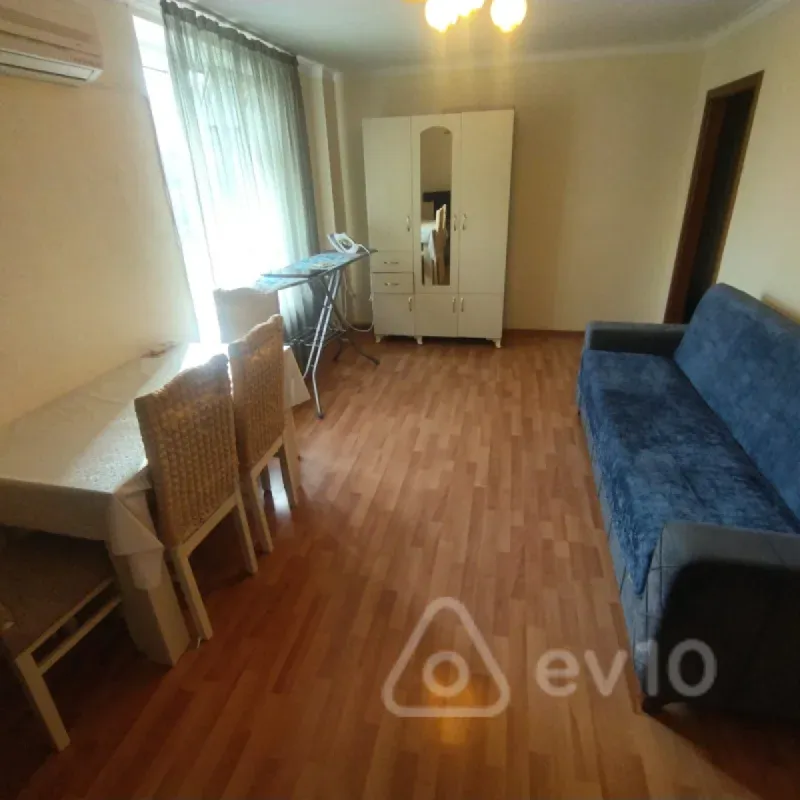 Kirayə verilir 2 otaqlı köhnə tikili 38 m²
