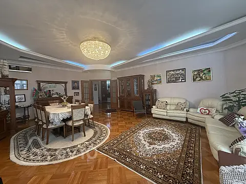 Kirayə verilir 4 otaqlı yeni tikili 200 m² — Bakı, Nəsimi 4 otaq 200.00 m²