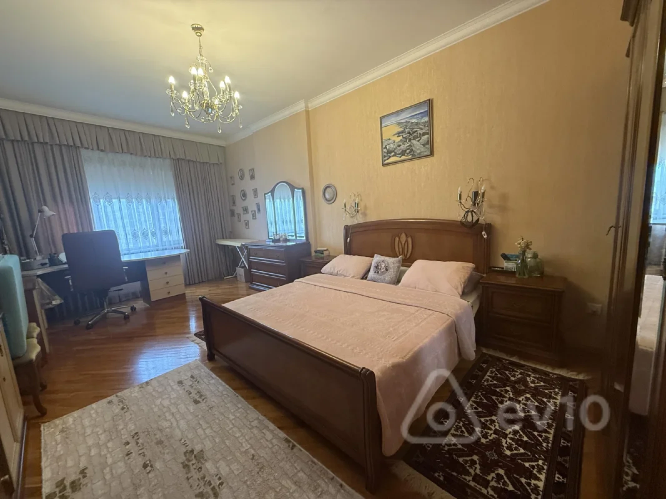 Kirayə verilir 4 otaqlı yeni tikili 200 m²