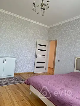 Satılır 5 otaqlı həyət evi 195 m²