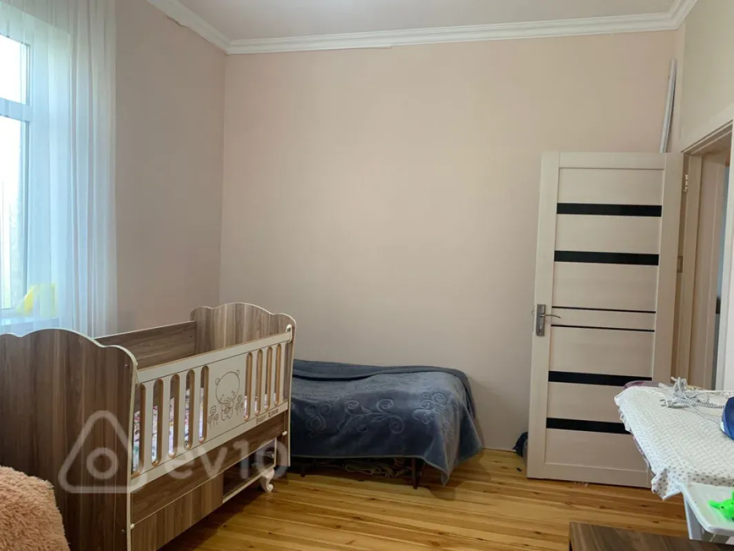 Satılır 5 otaqlı həyət evi 195 m²