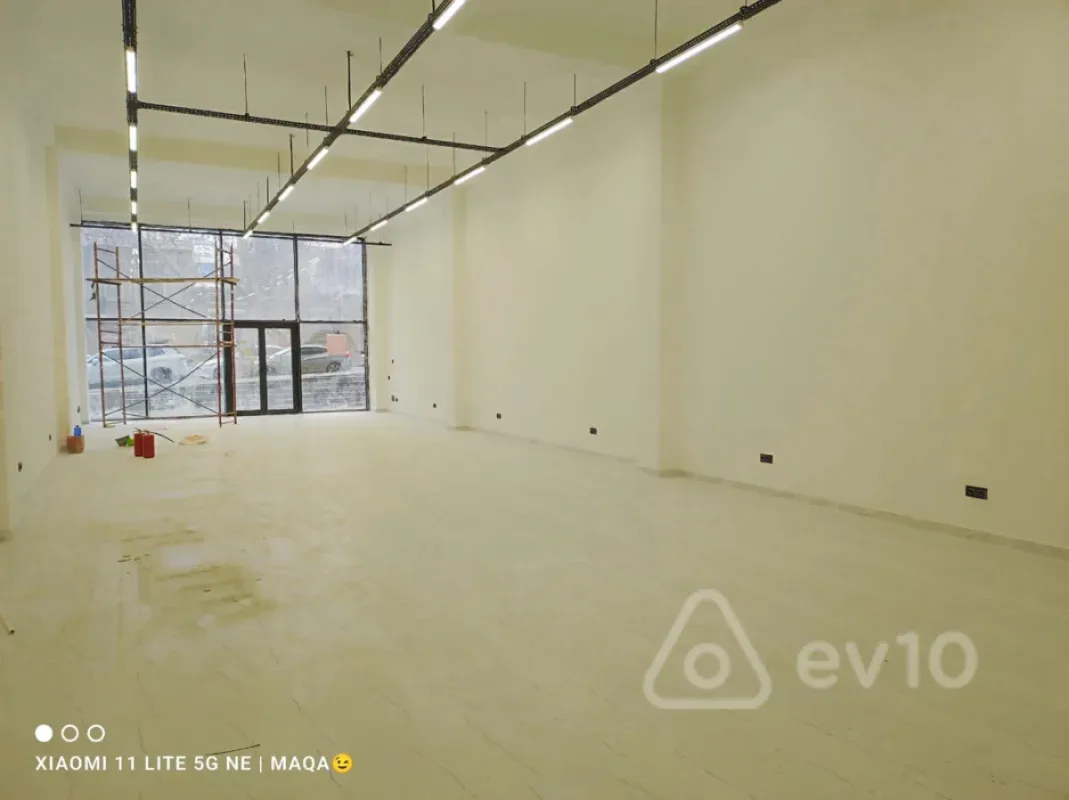 Kirayə verilir mənzil 160 m²