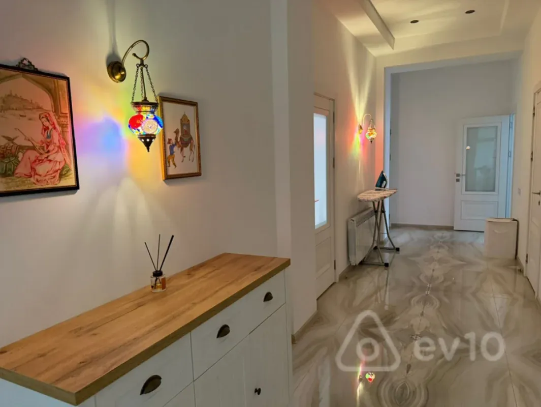 Kirayə verilir 4 otaqlı yeni tikili 170 m²