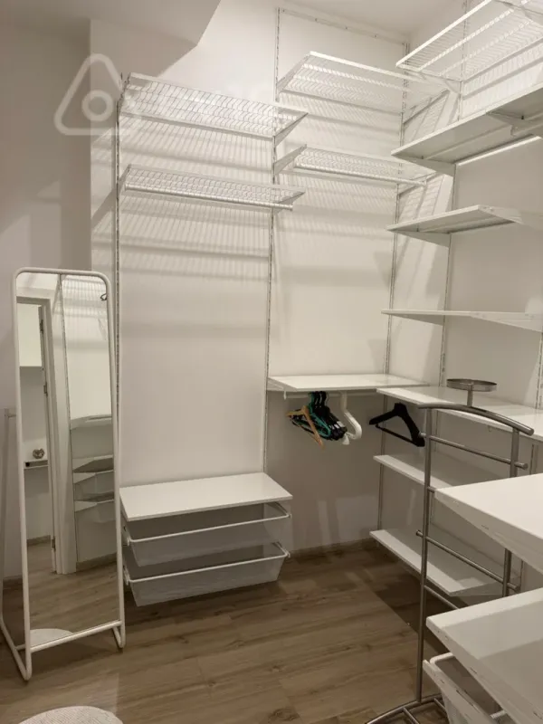 Kirayə verilir 4 otaqlı yeni tikili 170 m²