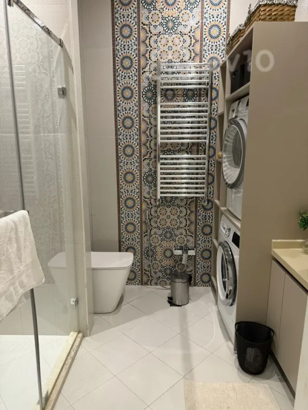 Kirayə verilir 4 otaqlı yeni tikili 170 m²