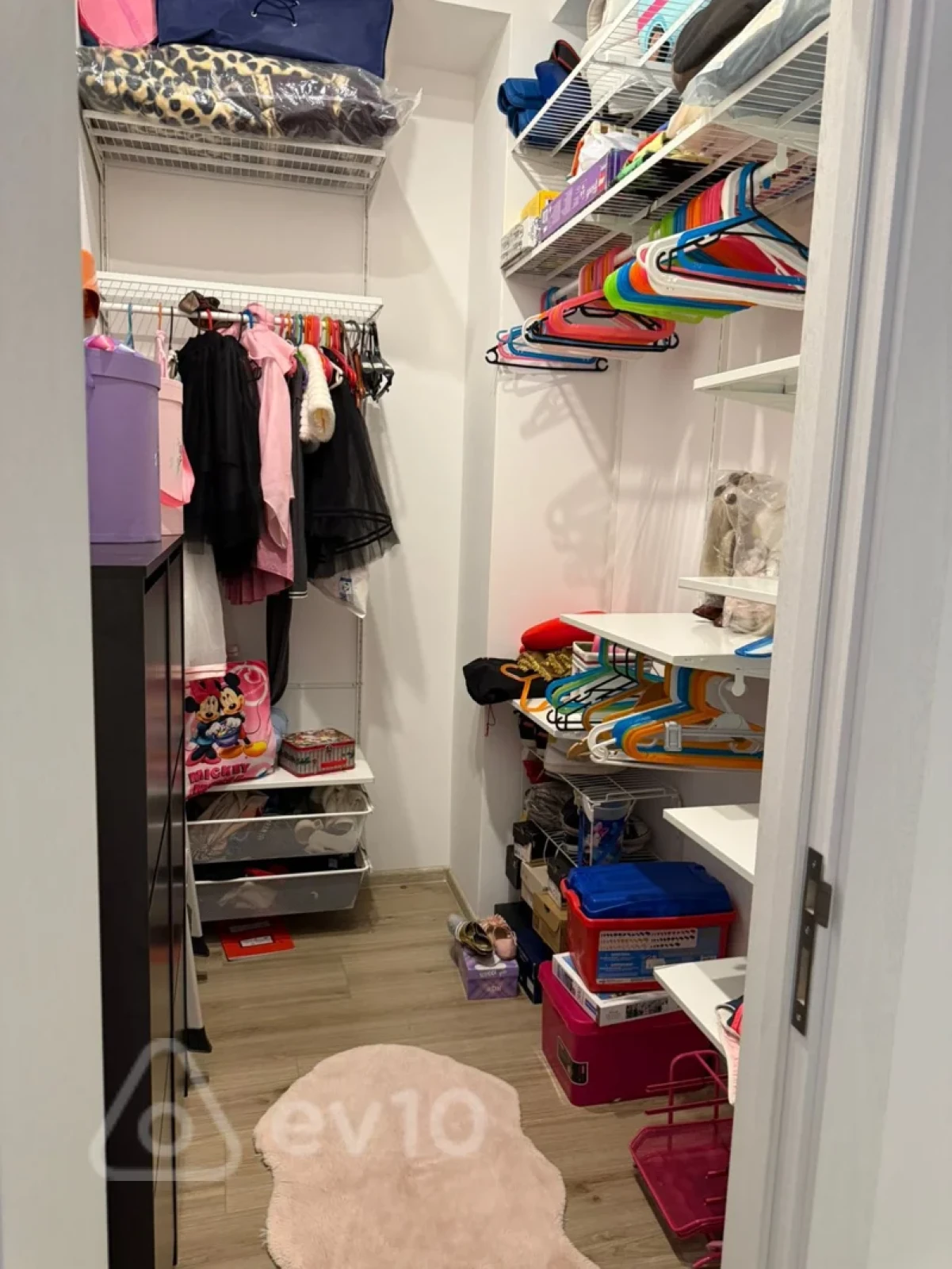 Kirayə verilir 4 otaqlı yeni tikili 170 m²