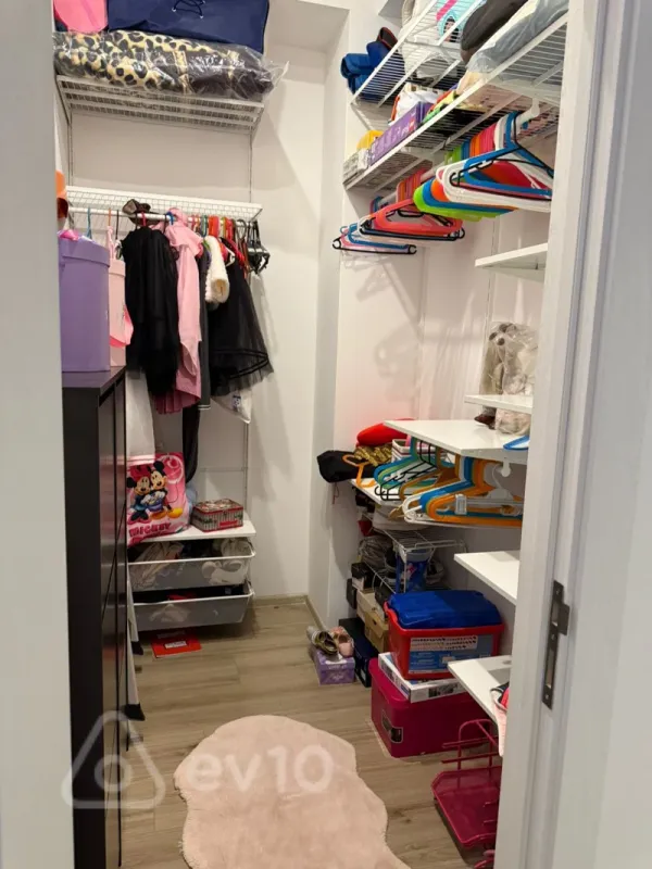 Kirayə verilir 4 otaqlı yeni tikili 170 m²