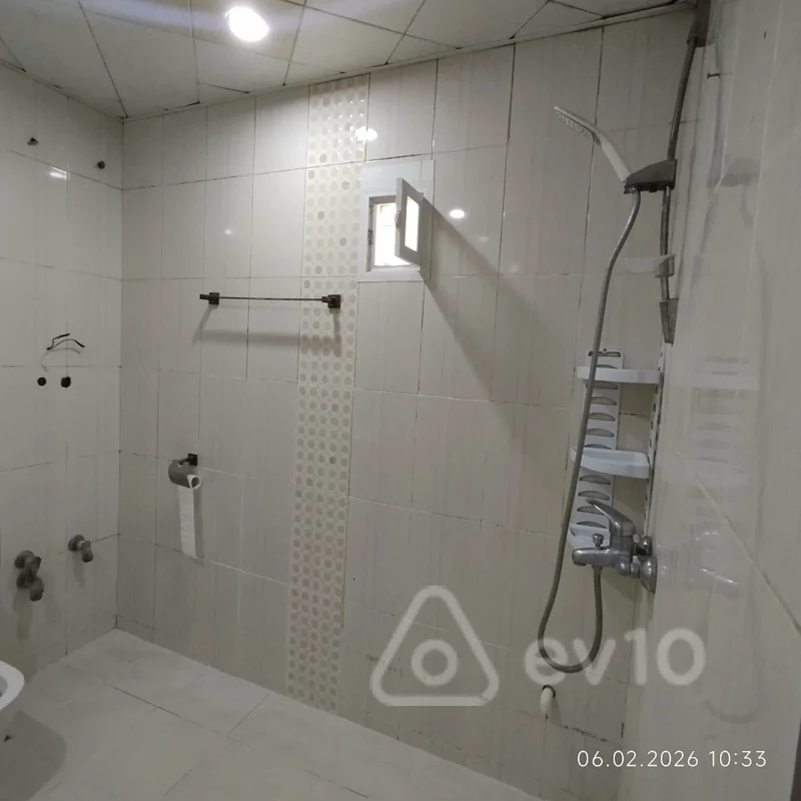 Kirayə verilir 2 otaqlı köhnə tikili 65 m²