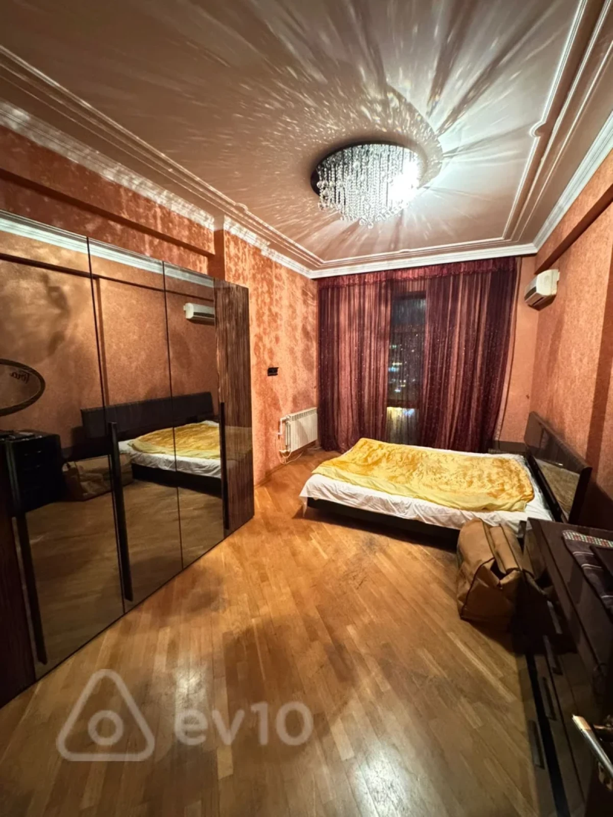 Satılır 3 otaqlı yeni tikili 150 m²