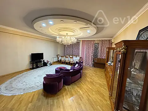 Satılır 3 otaqlı yeni tikili 150 m²