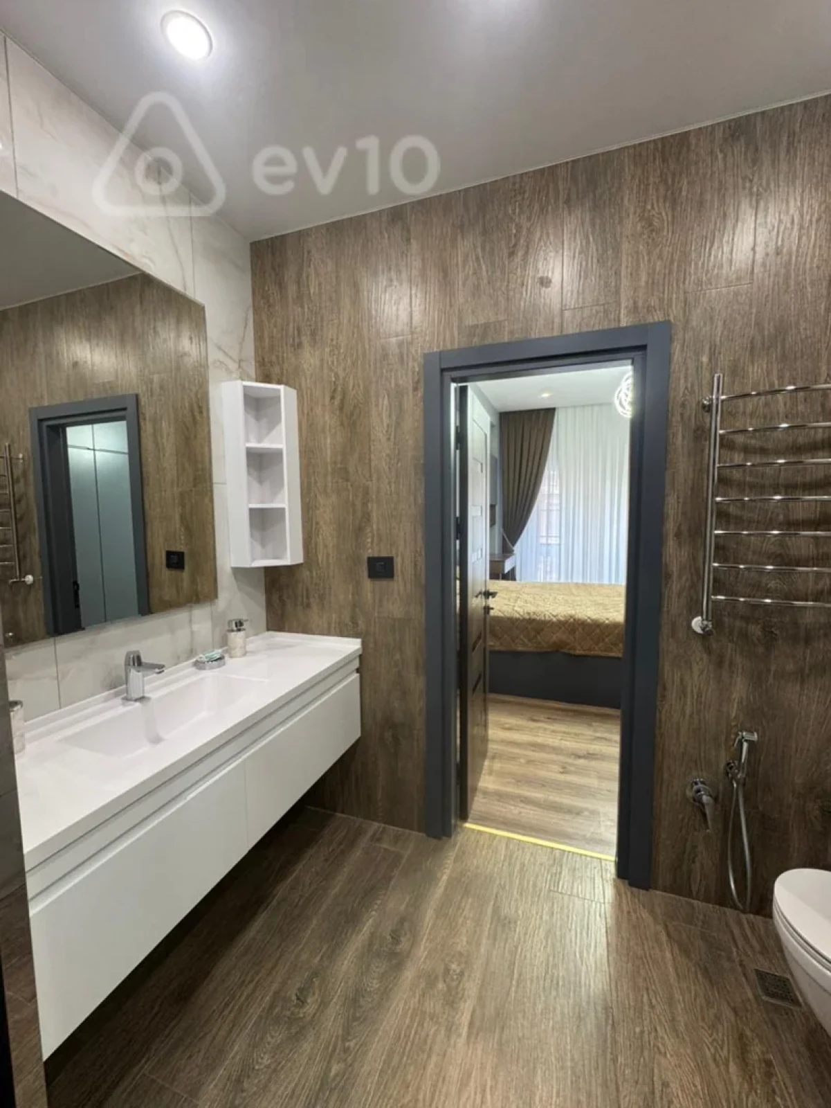 Kirayə verilir 3 otaqlı yeni tikili 150 m²