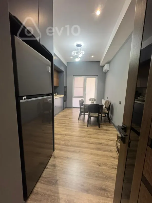 Kirayə verilir 3 otaqlı yeni tikili 150 m²