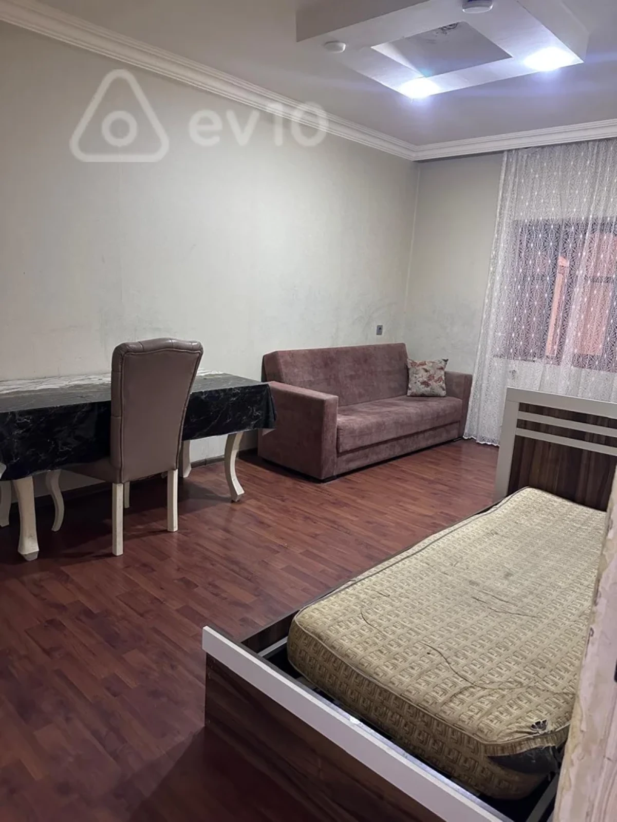 Kirayə verilir 3 otaqlı köhnə tikili 70 m²