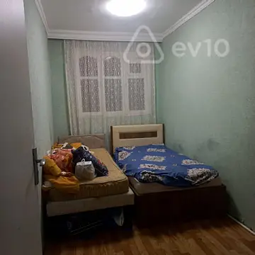 Kirayə verilir 3 otaqlı köhnə tikili 70 m²