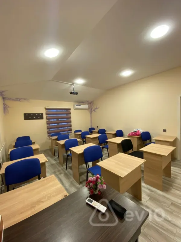 Kirayə verilir 15 otaqlı ofis 370 m²