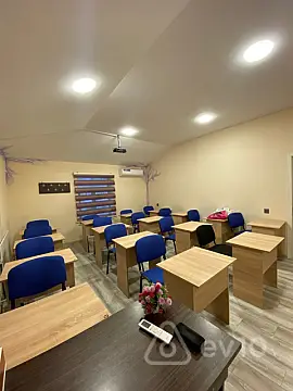 Kirayə verilir 15 otaqlı ofis 370 m² — Bakı, Yasamal 15 otaq 370.00 m²