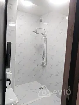 Satılır 1 otaqlı köhnə tikili 47 m²