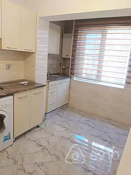 Satılır 1 otaqlı köhnə tikili 47 m²