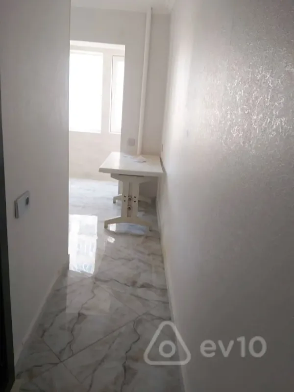 Satılır 1 otaqlı köhnə tikili 47 m²