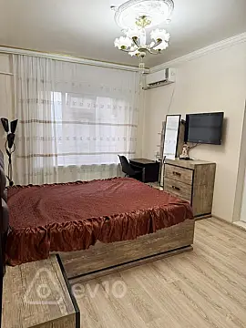 Satılır 1 otaqlı köhnə tikili 47 m²