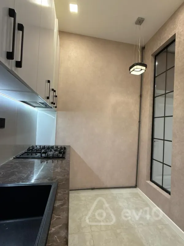 Kirayə verilir 2 otaqlı yeni tikili 70 m²