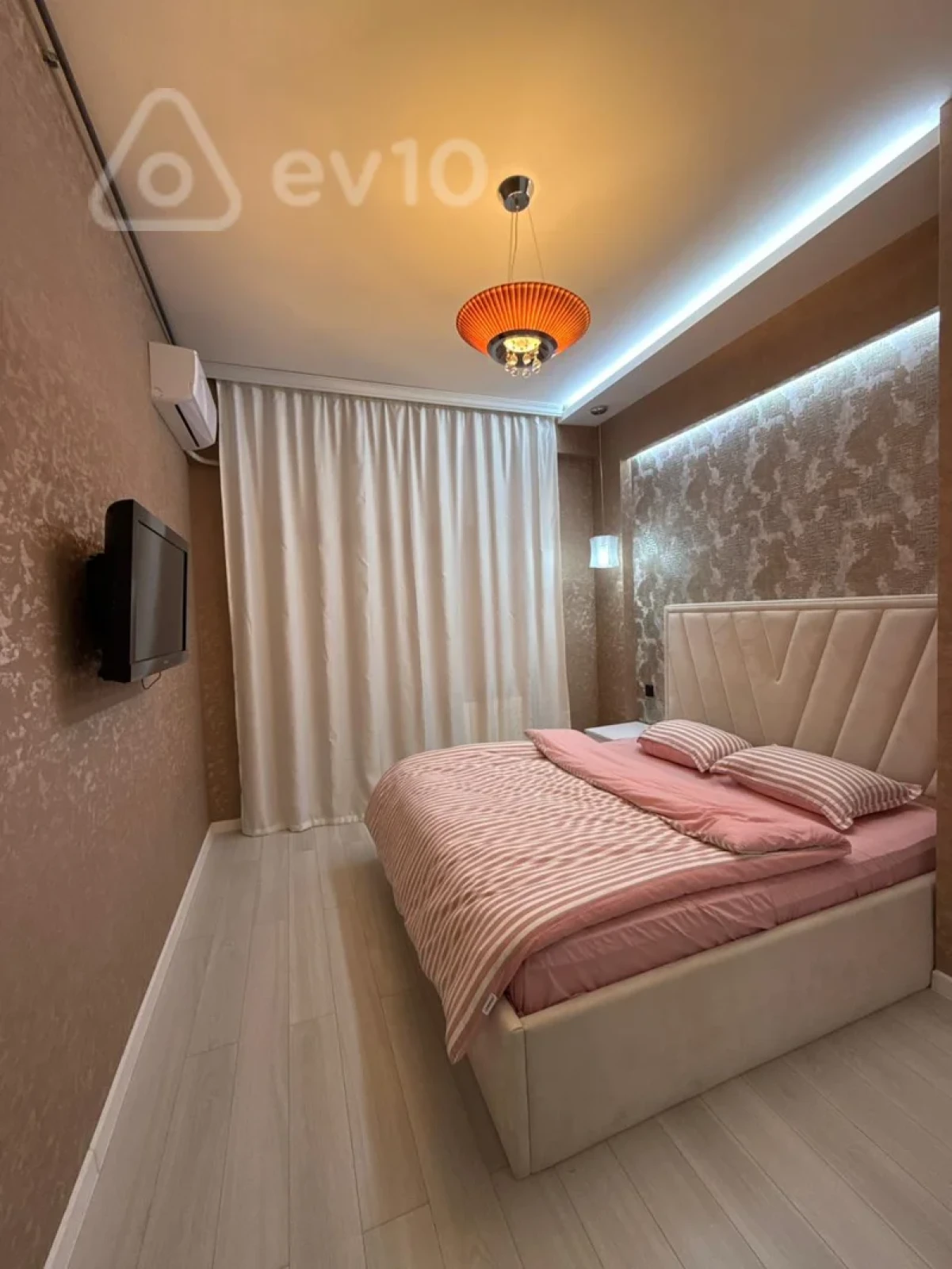 Kirayə verilir 2 otaqlı yeni tikili 70 m²