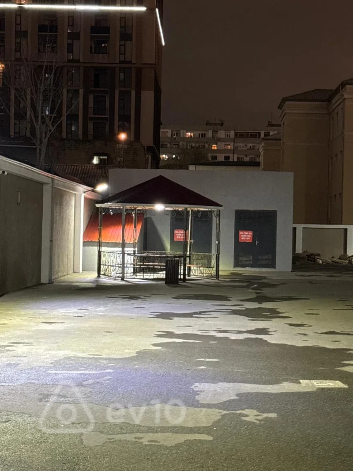 Kirayə verilir 2 otaqlı yeni tikili 70 m²