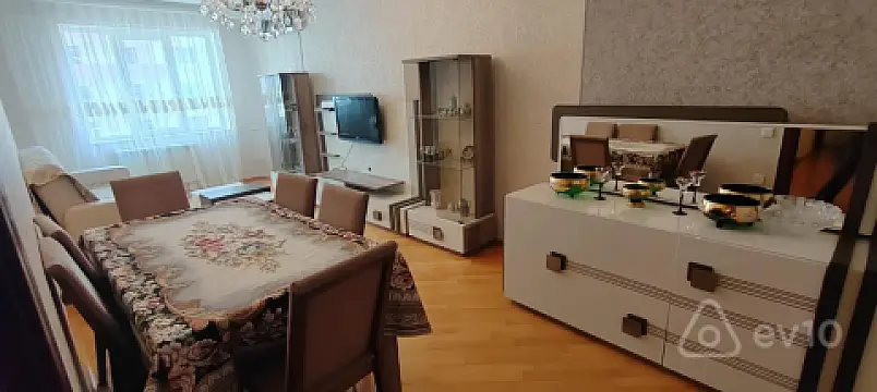 Kirayə verilir 3 otaqlı yeni tikili 135 m²