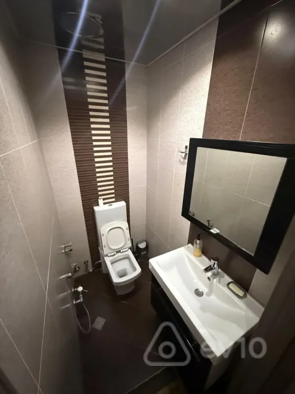 Kirayə verilir 3 otaqlı yeni tikili 150 m²