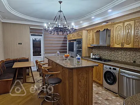 Kirayə verilir 3 otaqlı yeni tikili 146 m² — Bakı, Nərimanov 3 otaq 146.00 m²