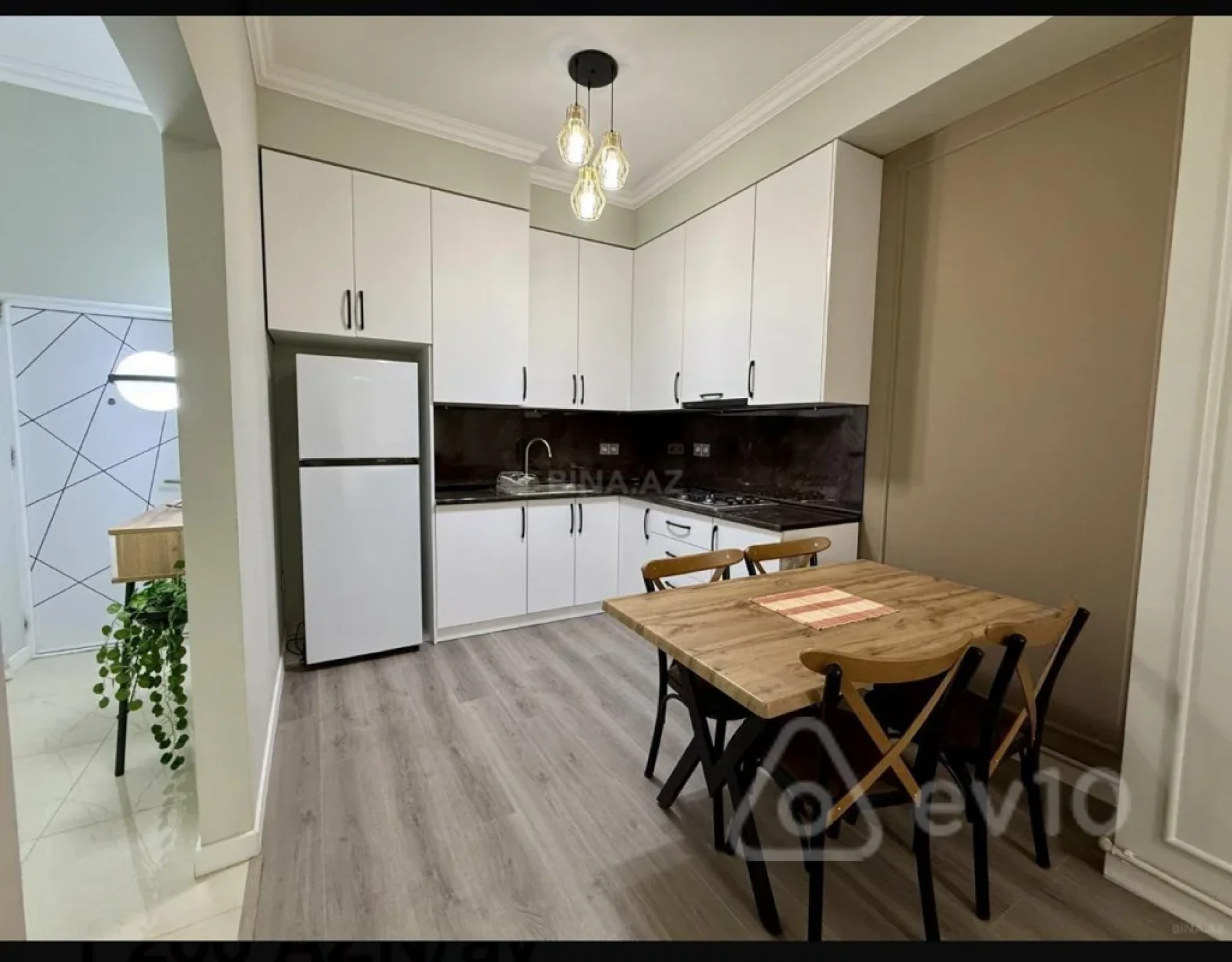 Kirayə verilir 2 otaqlı yeni tikili 65 m²