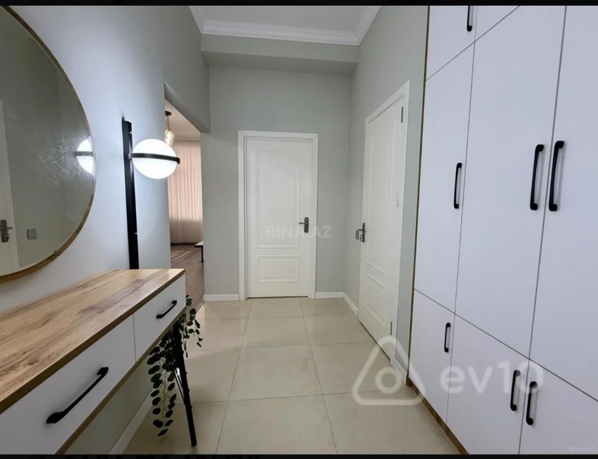 Kirayə verilir 2 otaqlı yeni tikili 65 m²