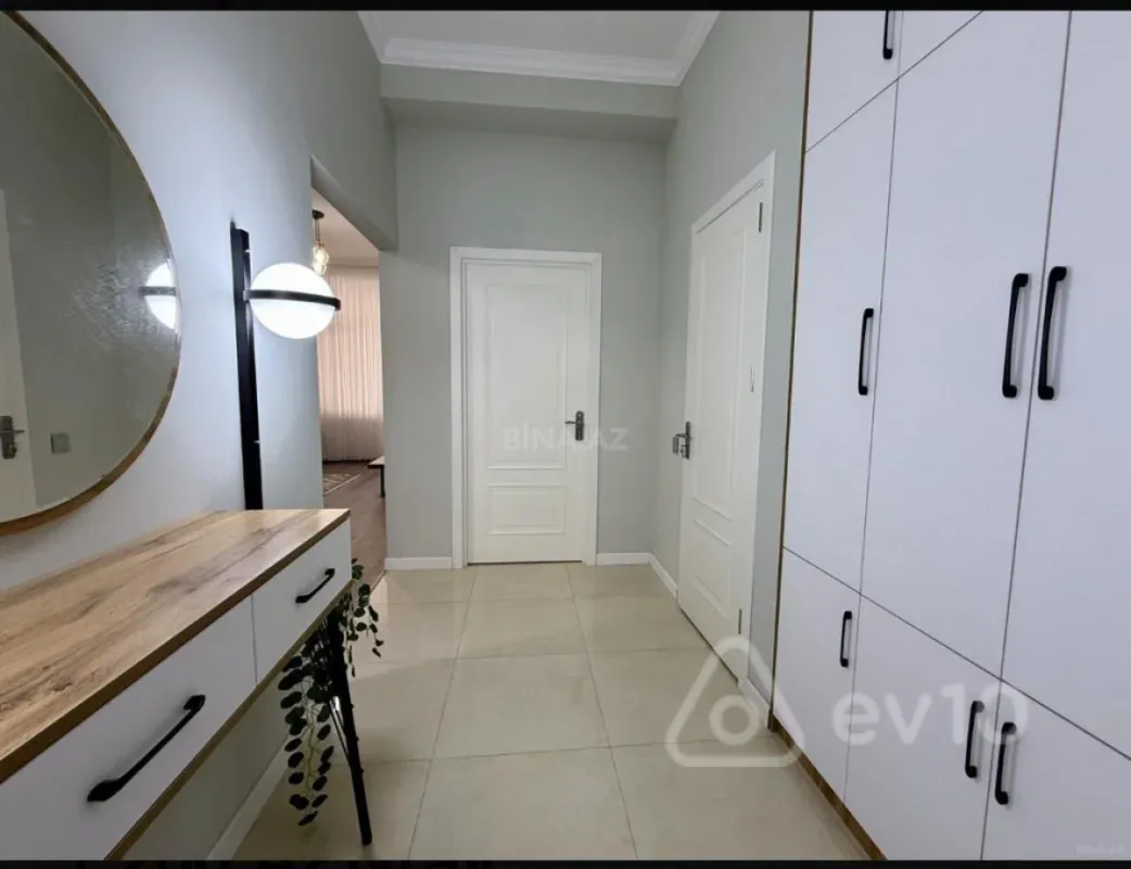 Kirayə verilir 2 otaqlı yeni tikili 65 m²