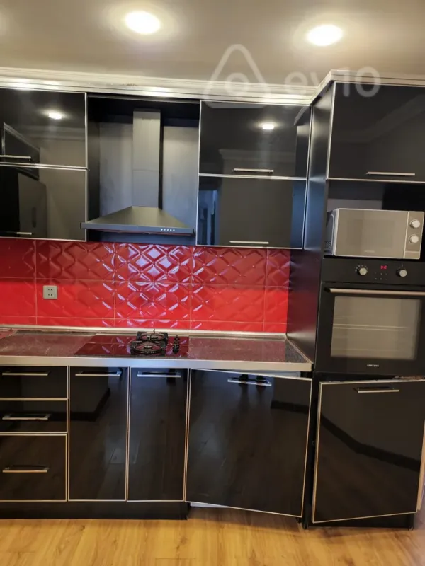 Kirayə verilir 3 otaqlı yeni tikili 100 m²