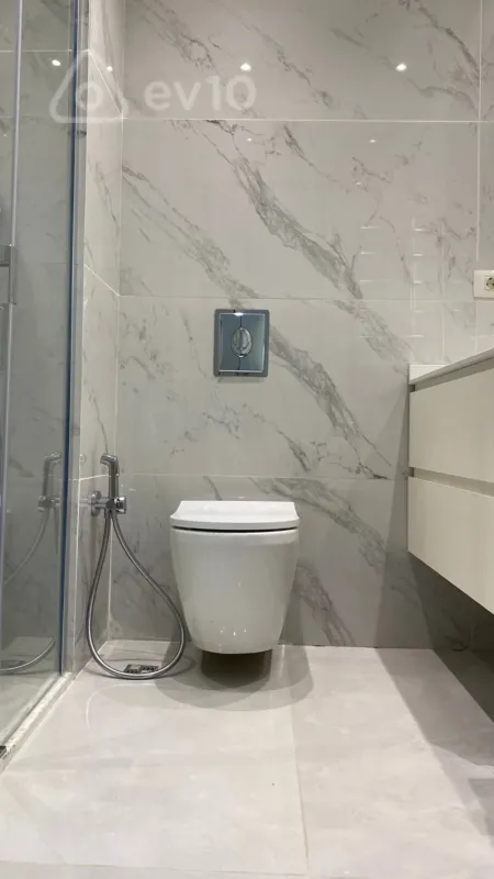 Kirayə verilir 2 otaqlı yeni tikili 61 m²